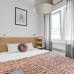 Romatic With Terrace * براغ