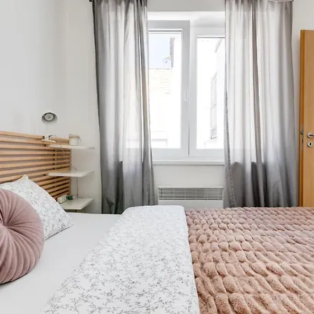 Romatic With Terrace براغ